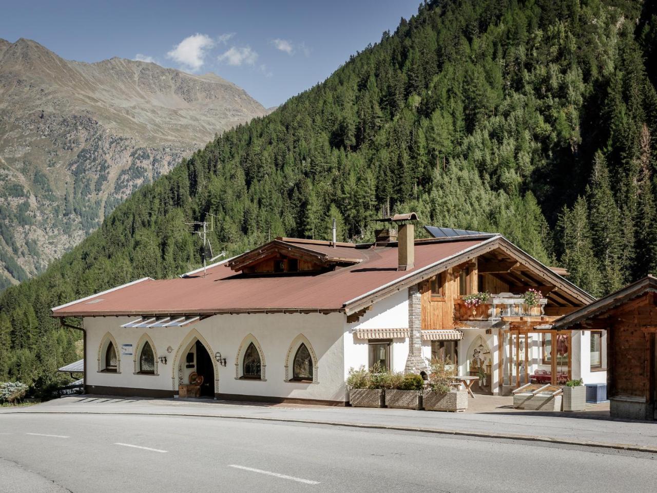 Apart Gentiana Solden Bagian luar foto